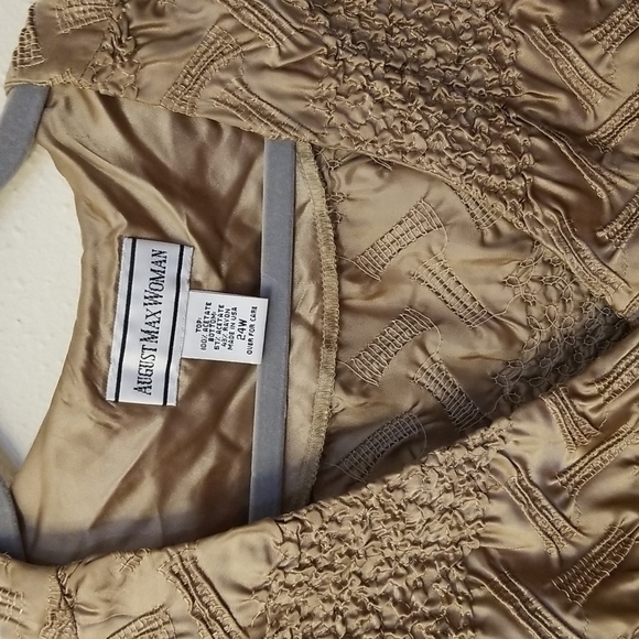 August Max Woman Top w/buttons sz 24W - Picture 2 of 7